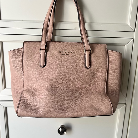 kate spade Handbags - Kate Spade ♠️ Medium Tote Bag